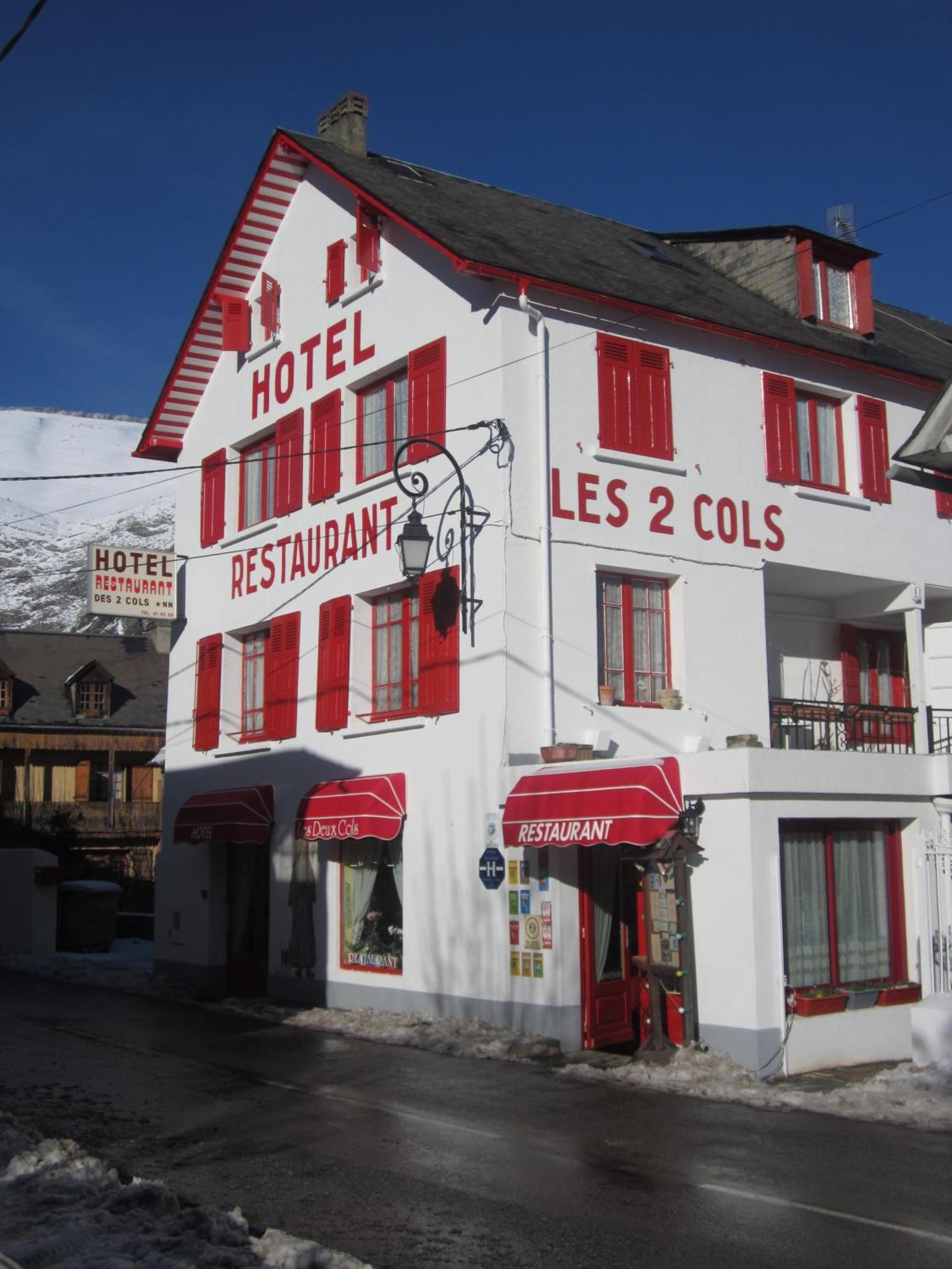 Hotel Les Deux Cols Sainte-Marie-de-Campan Eksteriør bilde